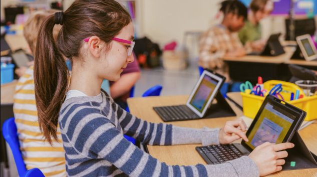 Digital Learning Platforms and Student Engagement